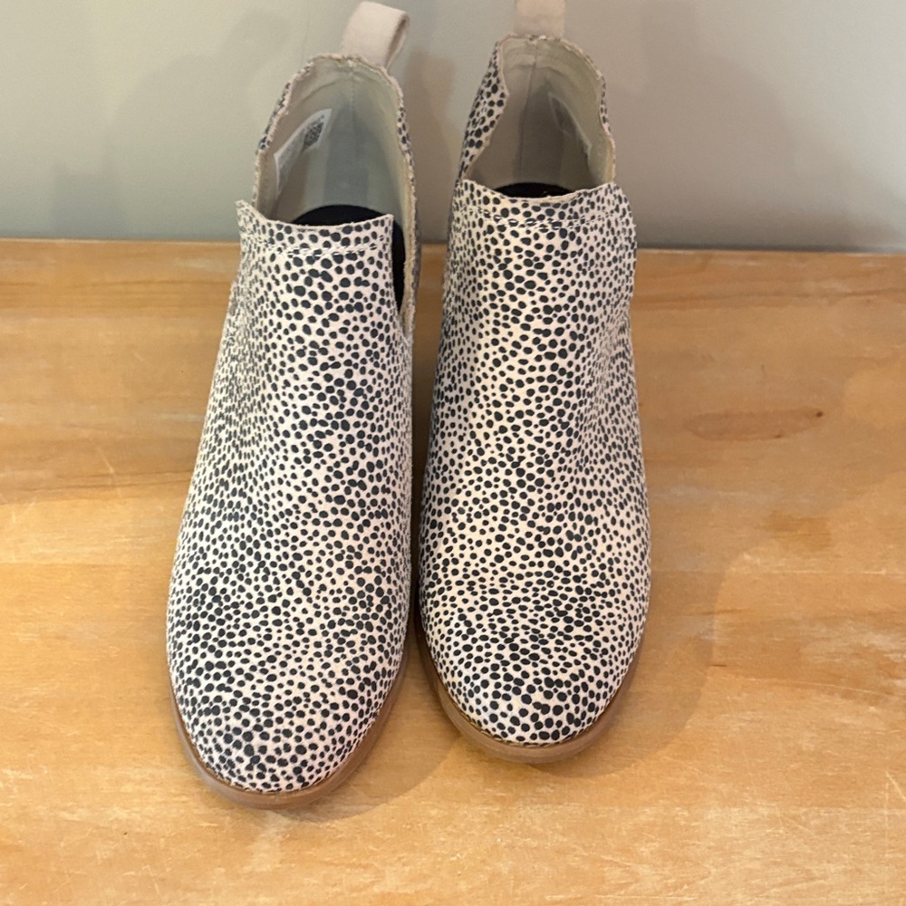 TOMS Kallie Wedge Booties in Mini Cheetah Print - Picture 3 of 7
